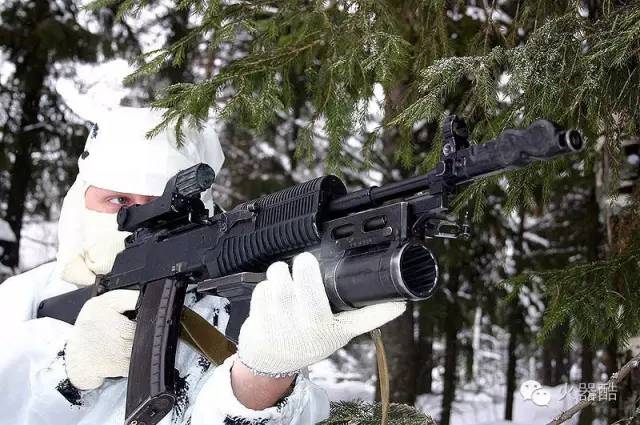 小钢炮gp25枪挂式榴弹发射器