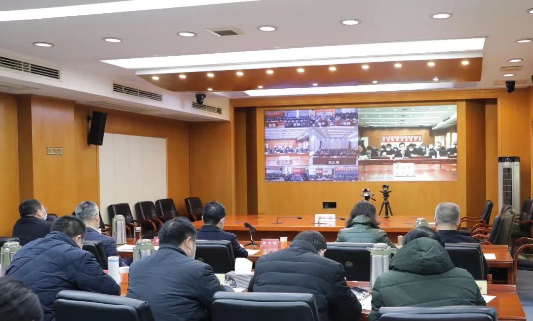 精准再部署区疫情防控应急指挥部召开工作会议和电视电话会议