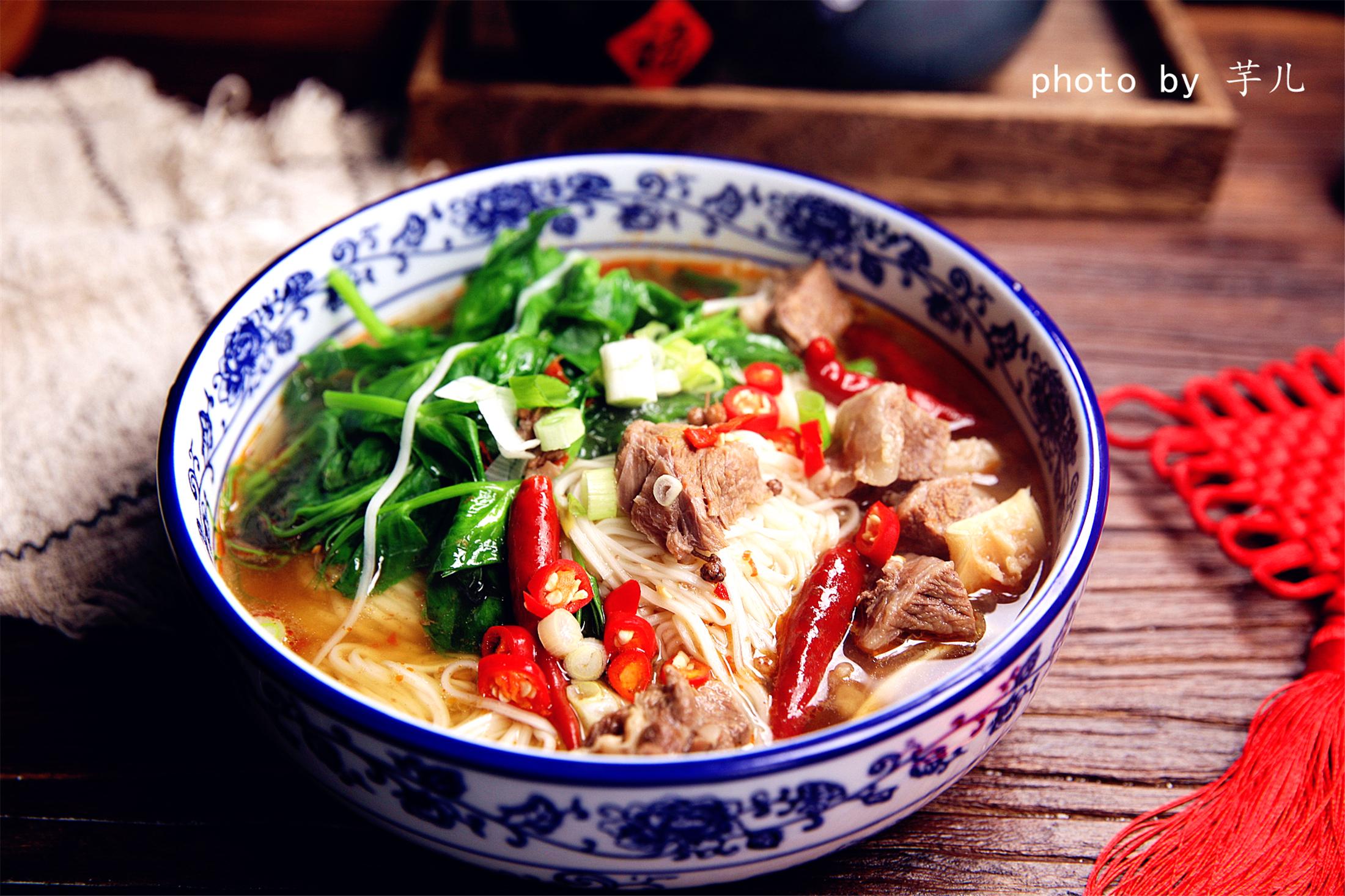 这才是红烧牛肉面的最好吃做法肉香四溢汤汁浓稠牛肉随便添