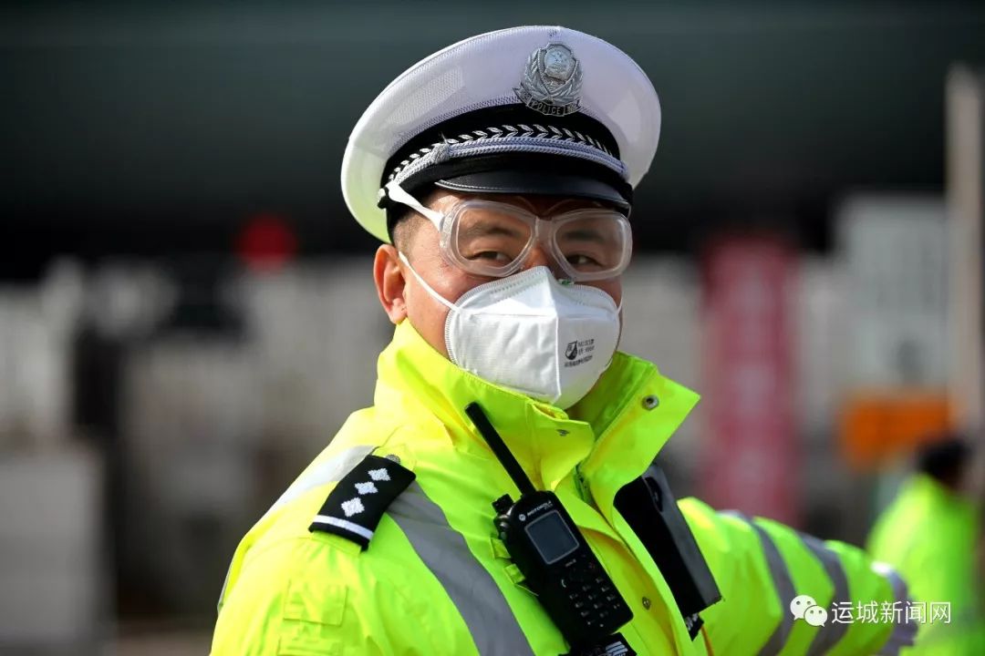 运城硬核交警坚守疫情防控一线超然现场视频