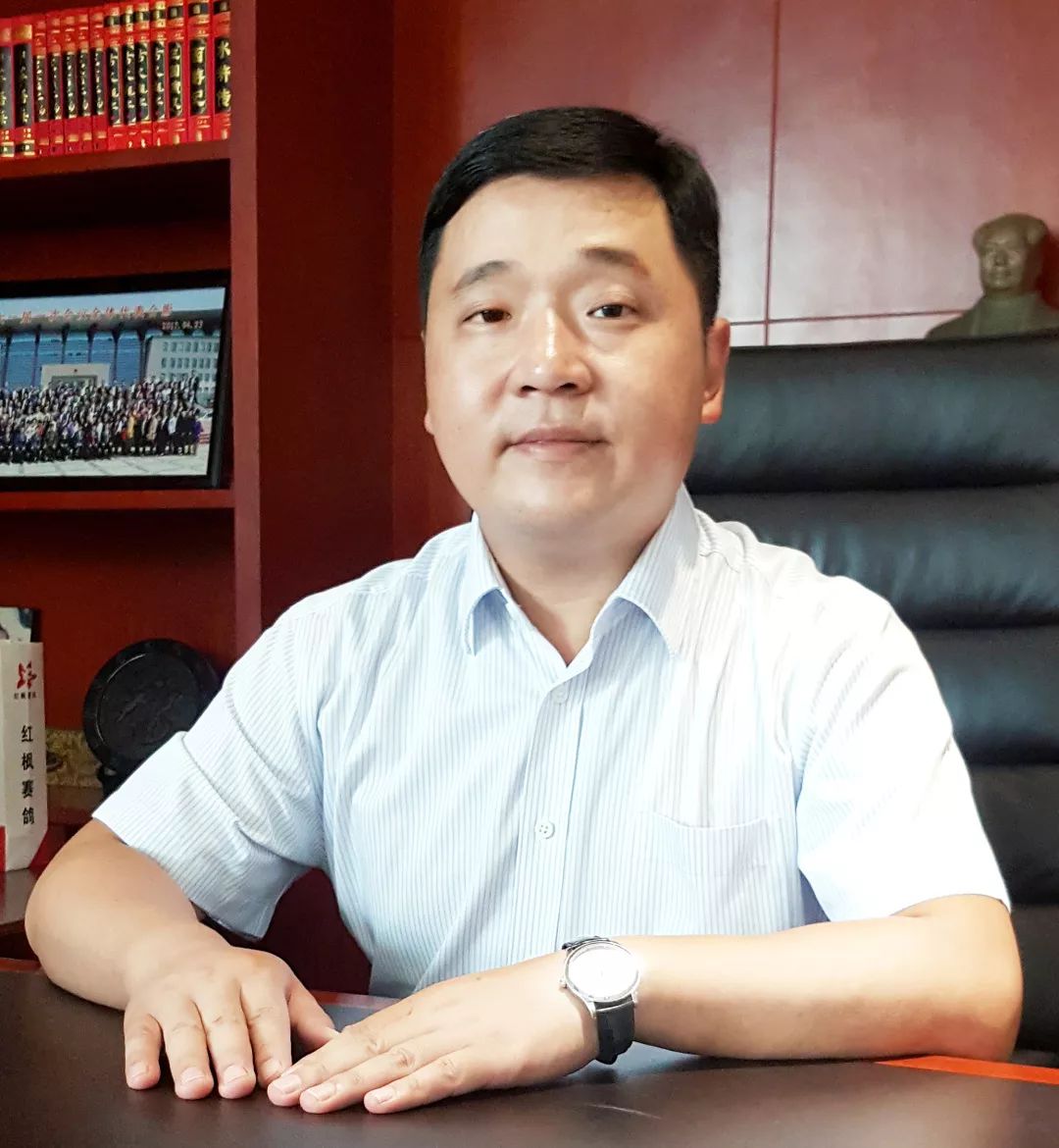 总经理陈丽捐赠:10000元许昌龙生源发制品有限公司董事长郑永强捐赠