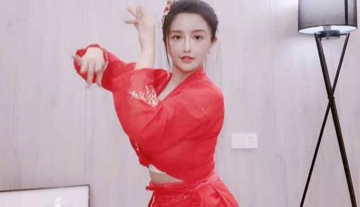 古阿扎新年第一部视频更新不愧是虎牙球王