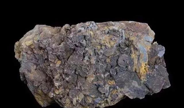 图文并茂瞬间学会识别岩浆岩沉积岩变质岩一学就会