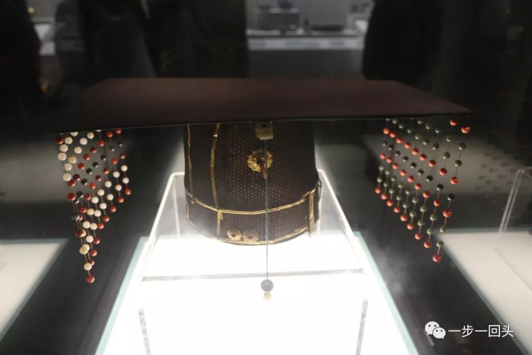 武汉市湖北省博物馆明梁庄王墓展_中国