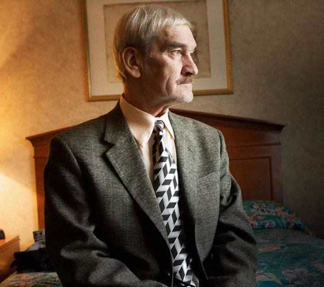 在如今紧要的关头,彼得罗夫选择了另外的做法.