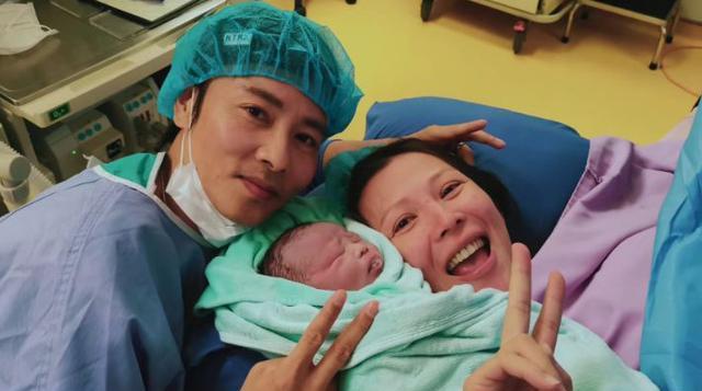 46岁蔡少芬生三胎,产后状态惹人心疼,高龄产妇终究要向现实低头
