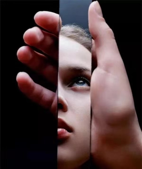 用手边的小工具,拍摄"创意摄影作品"_镜子