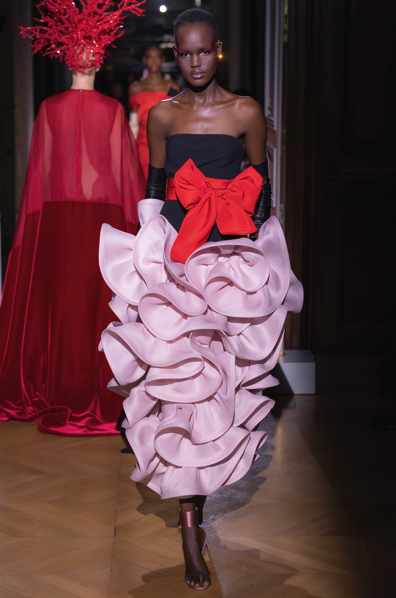 valentino梦幻礼服人生拥有一件作梦也会笑巨大蝴蝶结立体荷叶边海量