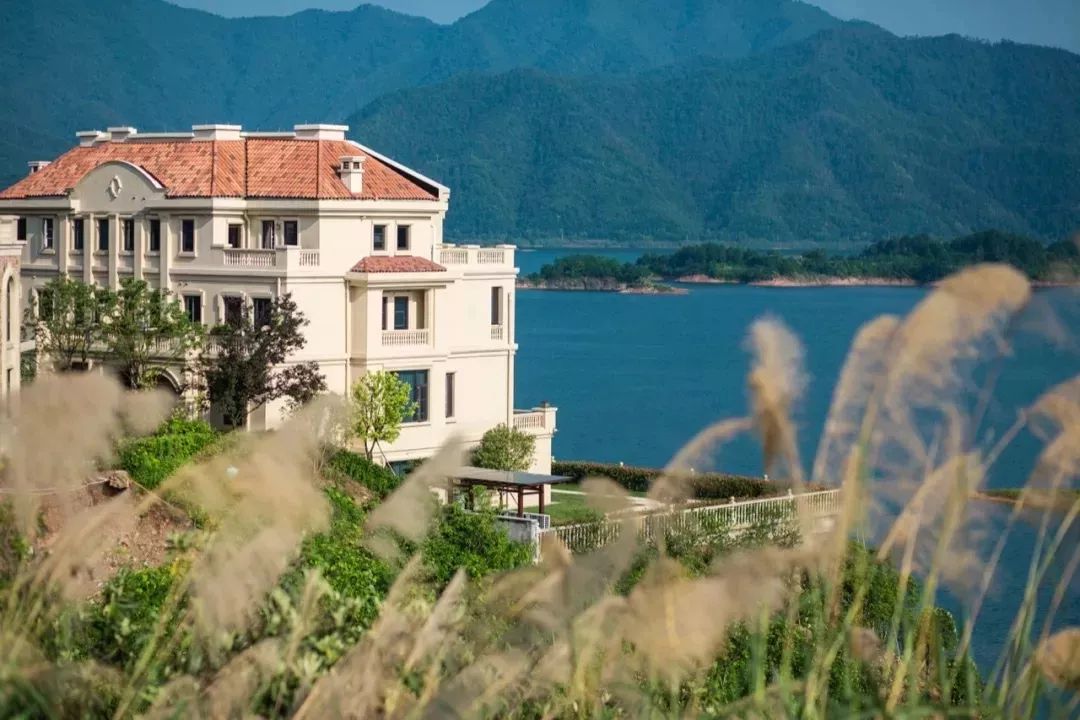 滨江东方海岸实景房子卖得慢,和淳安人口流入少有很大的关系.