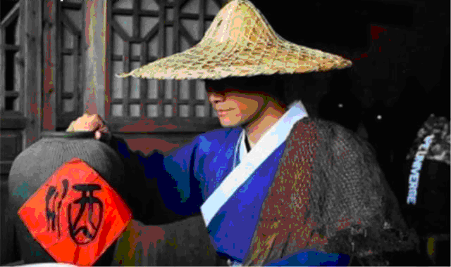 古代大侠两斤牛肉一壶酒吃完扔下银子就走就不怕钱给少了