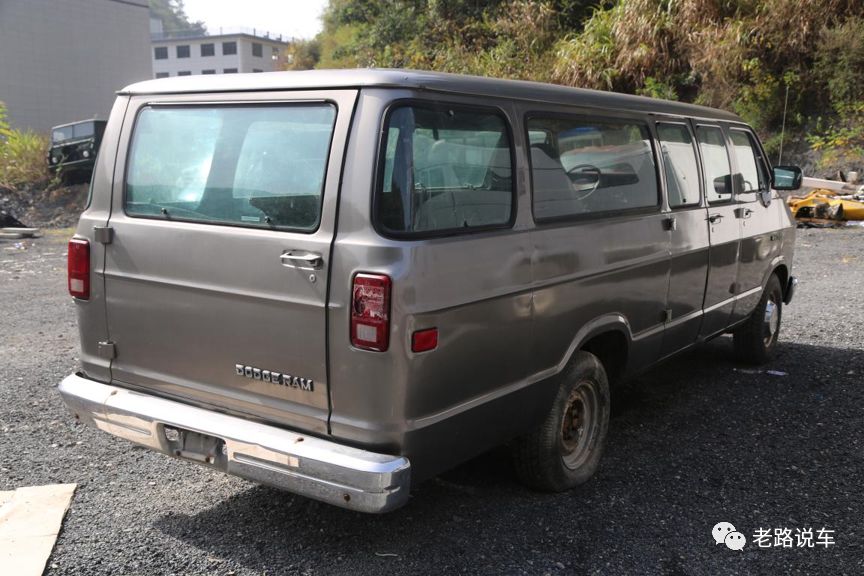 路边的经典——豪华的道奇ram 350厢式货车_搜狐汽车_搜狐网