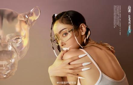 张天爱开年男人装cos四大神兽全身裹紧被吐槽太保守