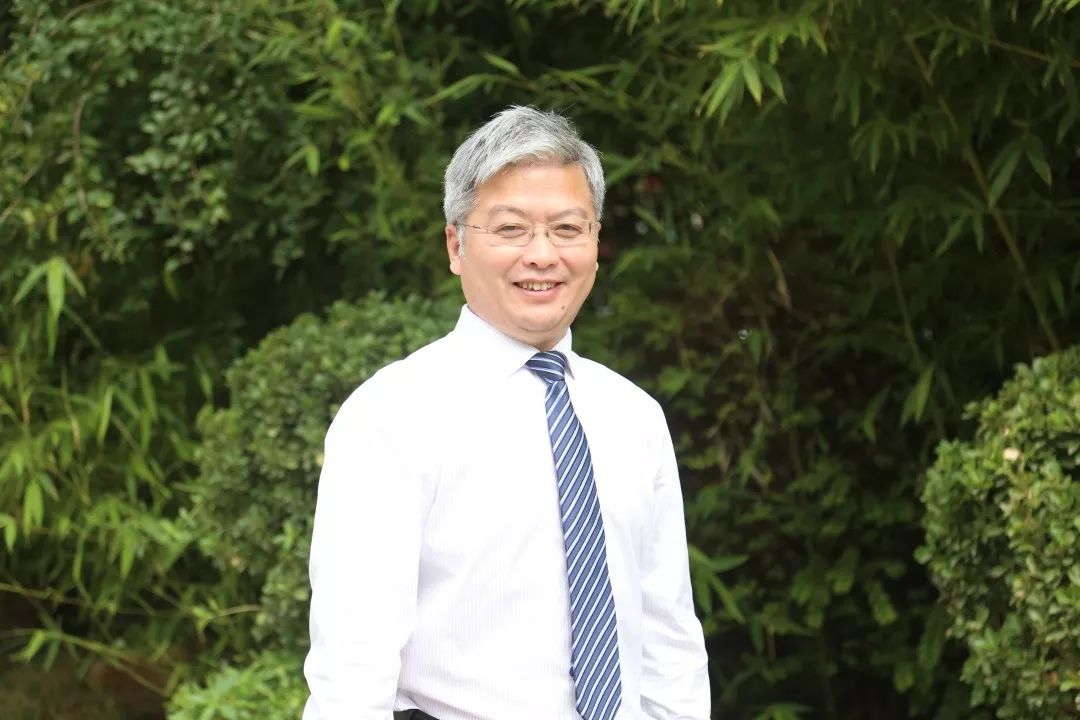 云伴读初拾李建华钱志龙解读什么是最好的教育