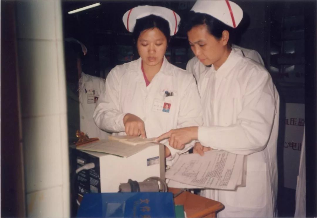 回顾"非典":漂亮的叶欣护士长离开了,我们始终怀念她!_患者