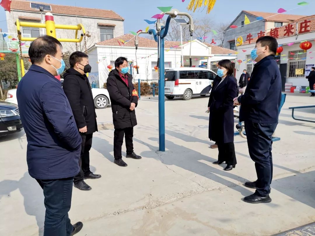 检察长陈敏在牛屯镇党委书记靳晓峰的陪同下,带领滑县检察院党组副