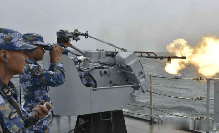 056轻型导弹护卫舰用重机枪替代30毫米炮是省钱还是觉得无必要