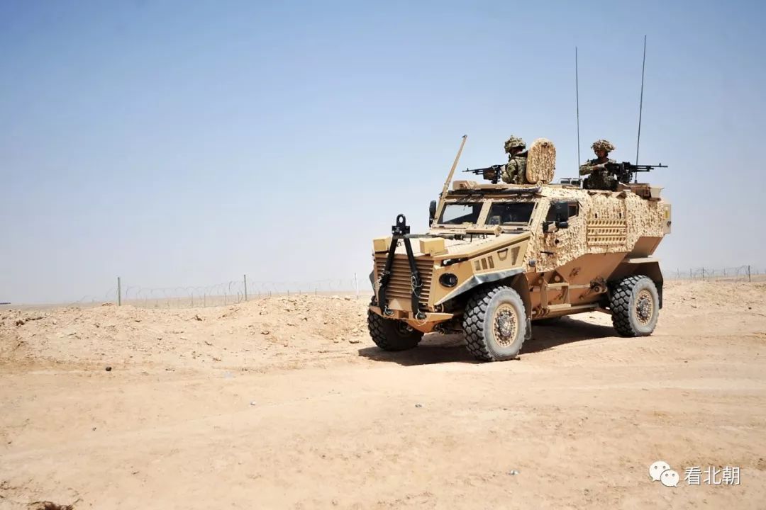 阿富汗战场上的防爆能手英国猎狐犬foxhound轻型装甲巡逻车