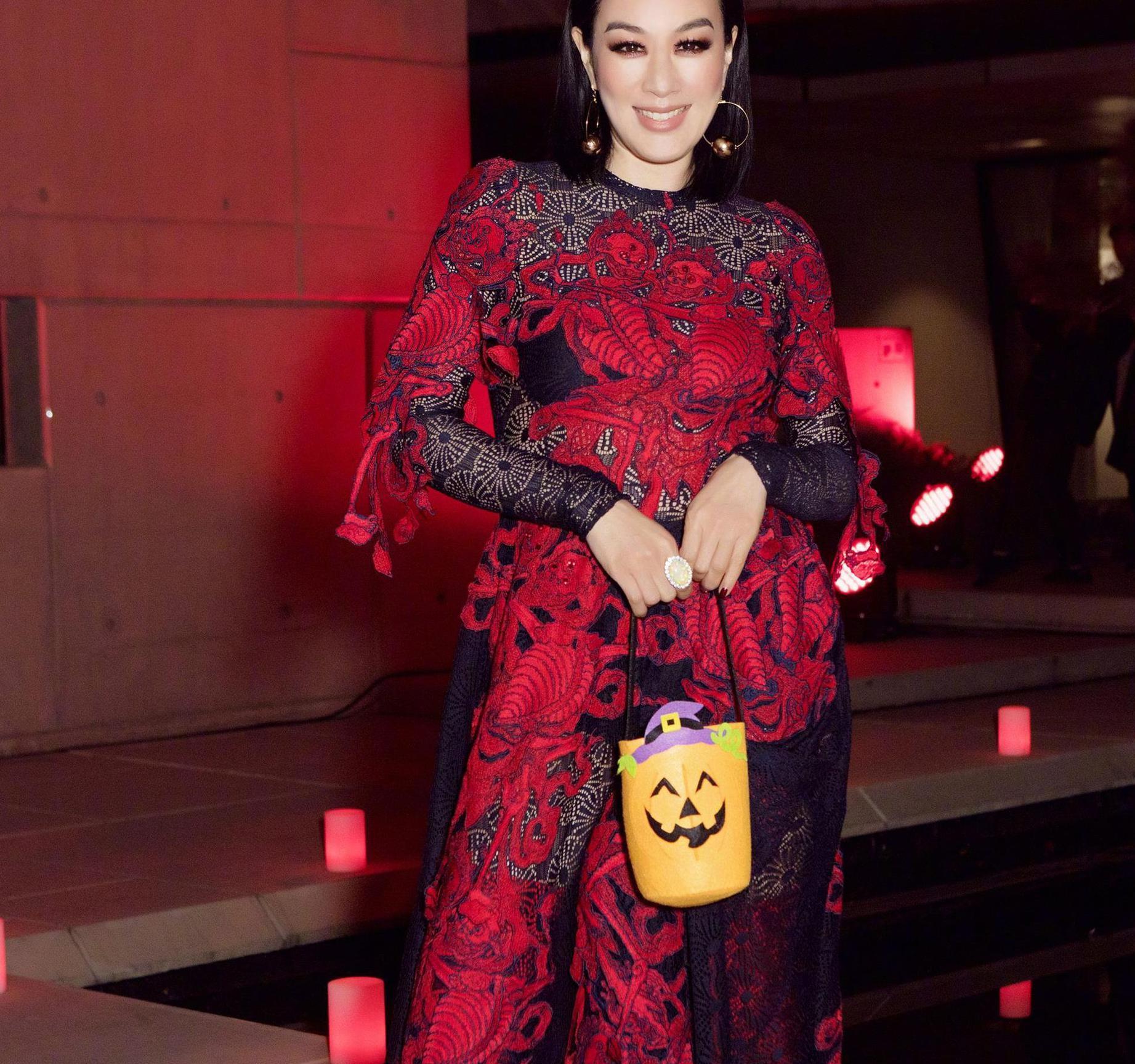 钟丽缇走t台完全看不出50岁