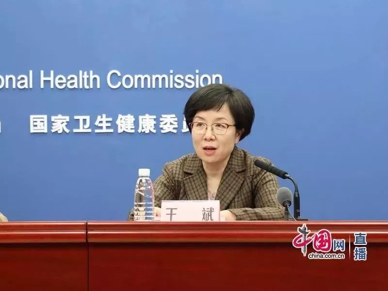 国家卫生健康委疾控局副局长 王斌其中,在发布会现场,有记者问到一些"