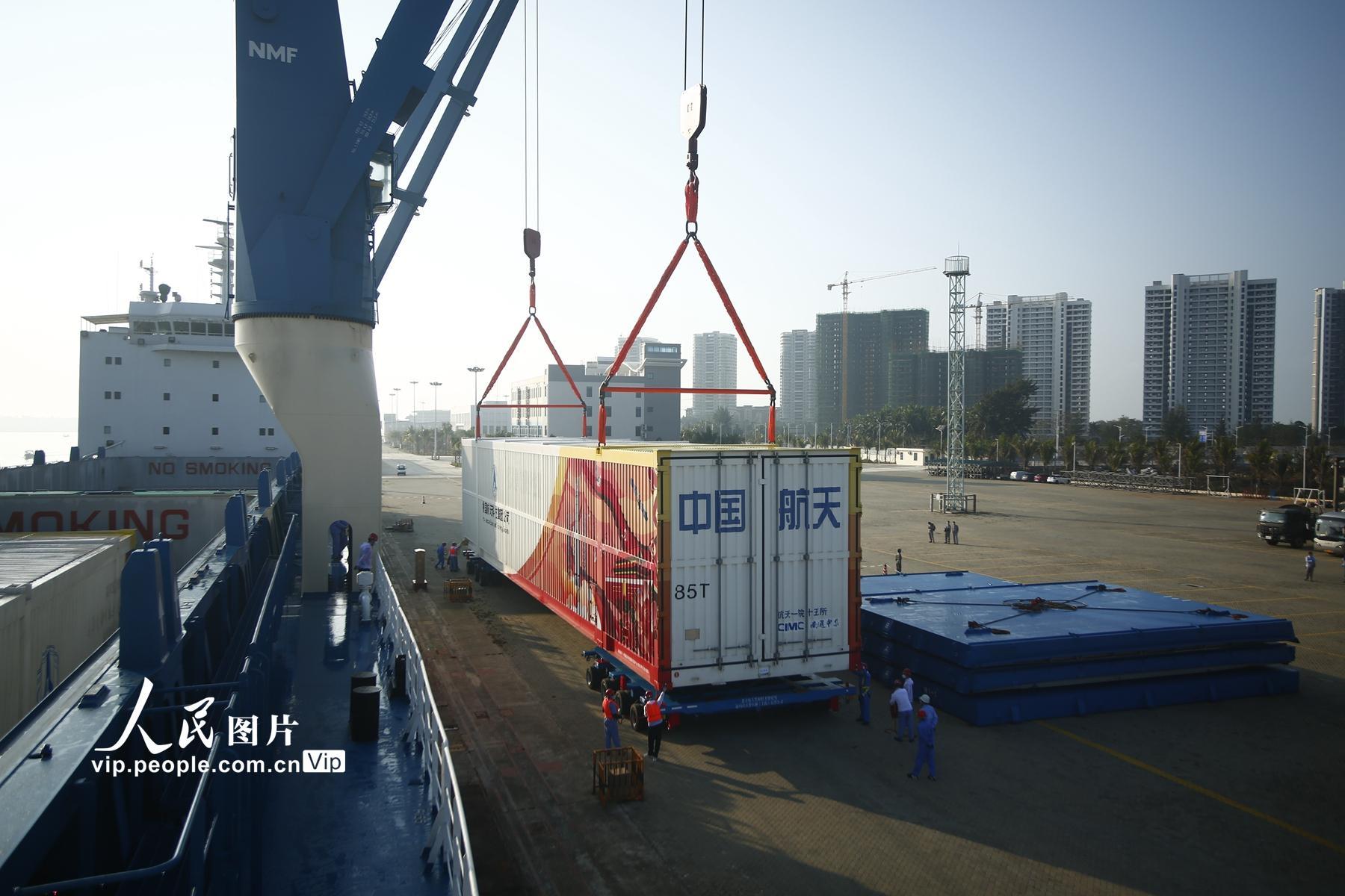 远望号火箭运输船队完成长征五号b遥一运载火箭海上运输任务