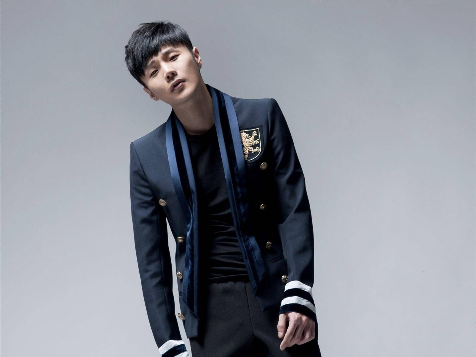 原创删文后李荣浩再发文直接向键盘侠约战