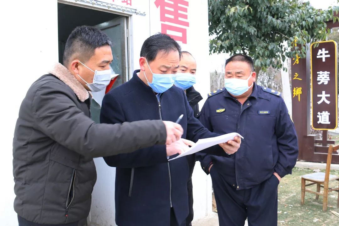 张化兵 范楼镇党委书记▲张森 城东派出所民警▲丰县无偿献血服斡队