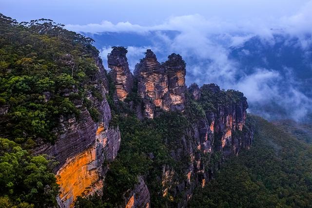 青山云雾缭绕的悉尼蓝山三姐妹峰,永远留在我的记忆中