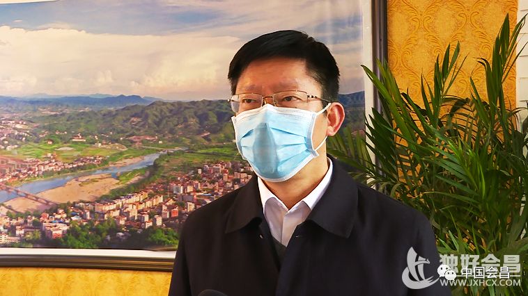 访谈副县长朱鑫华举全县之力打赢打好疫情防控阻击战