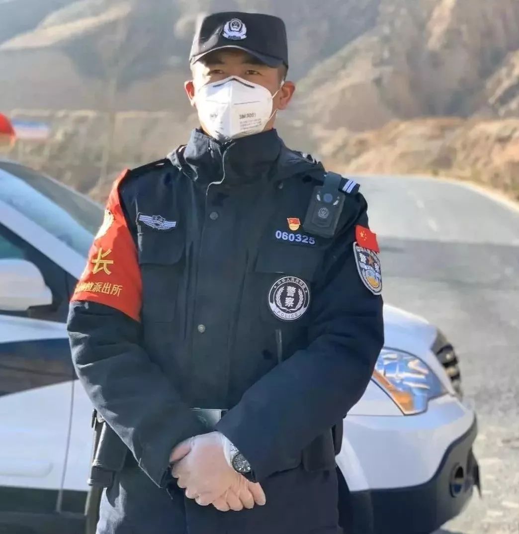 【"疫"线故事】疫情不退我不退_杨俊