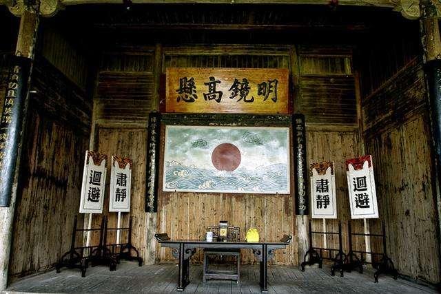 鲁智深未出家之前叫鲁达,身为小种经略府的提辖官,是典型的小公务员