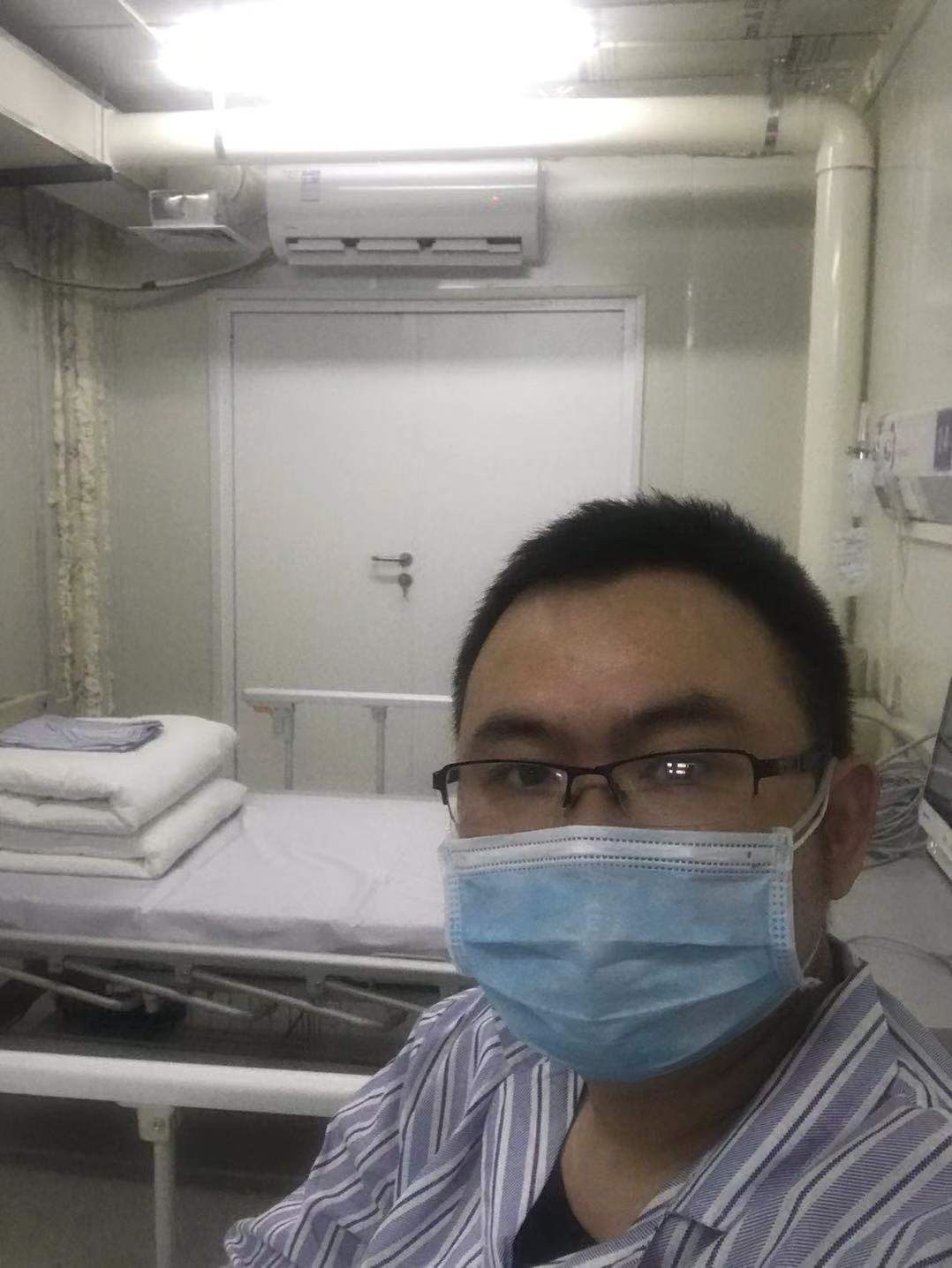 火神山医院如何救治病人首批患者在病房拍下这个视频