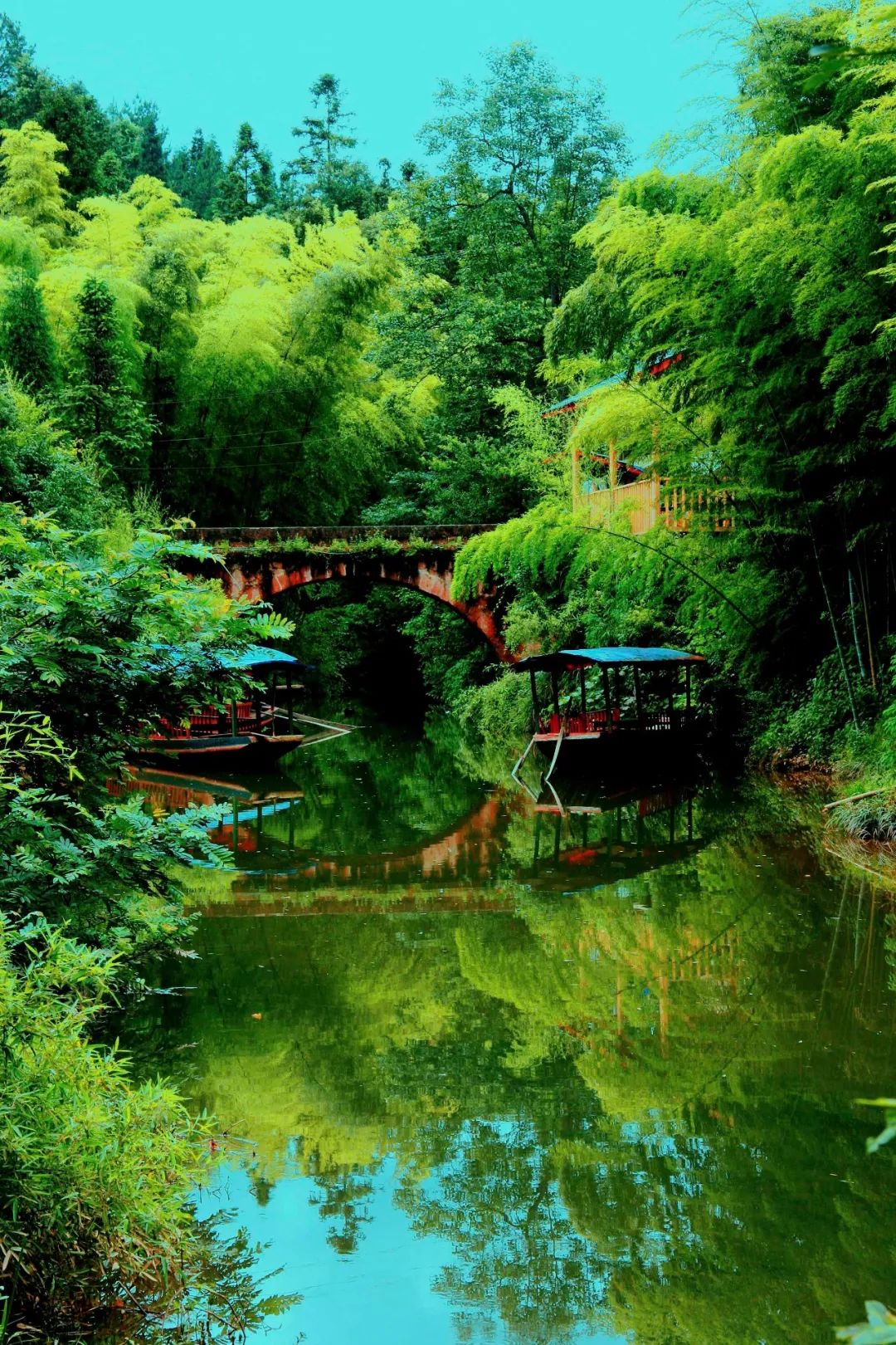 重庆四面山景区:致敬白衣天使,用爱战"疫"