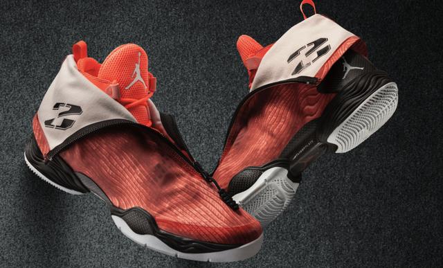 球迷自发为东契奇挑选不崴脚的球鞋,推荐aj28的你是魔鬼吗