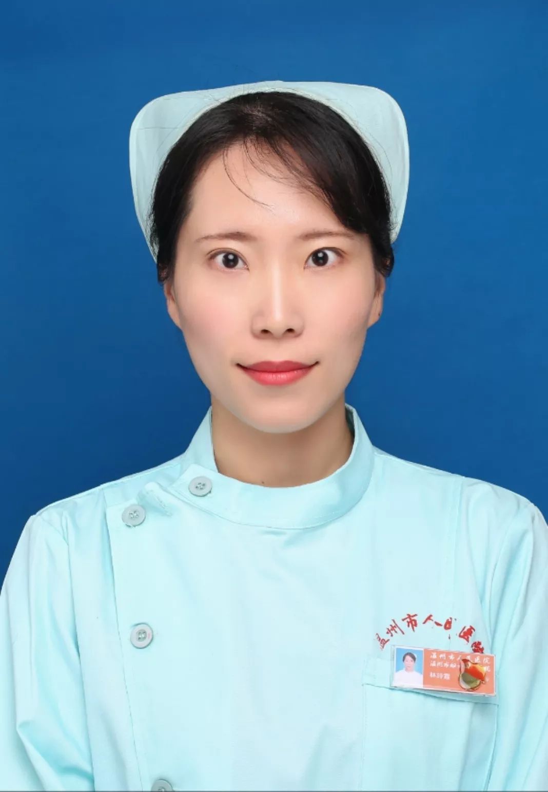 战疫前线护士警察夫妻档携手逆行守一线