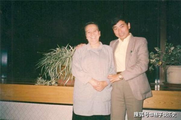 相爱50年，她把丈夫前妻女儿培养成明星，最后不忘给丈夫前妻送终_刘海粟