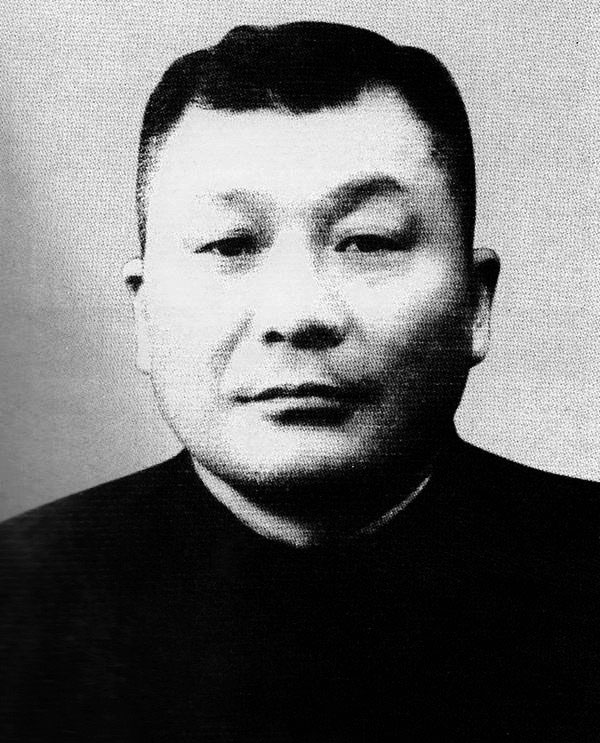 王亚樵身边还有"四大金刚",个个都是顶级高手,分别为郑抱真,余立奎