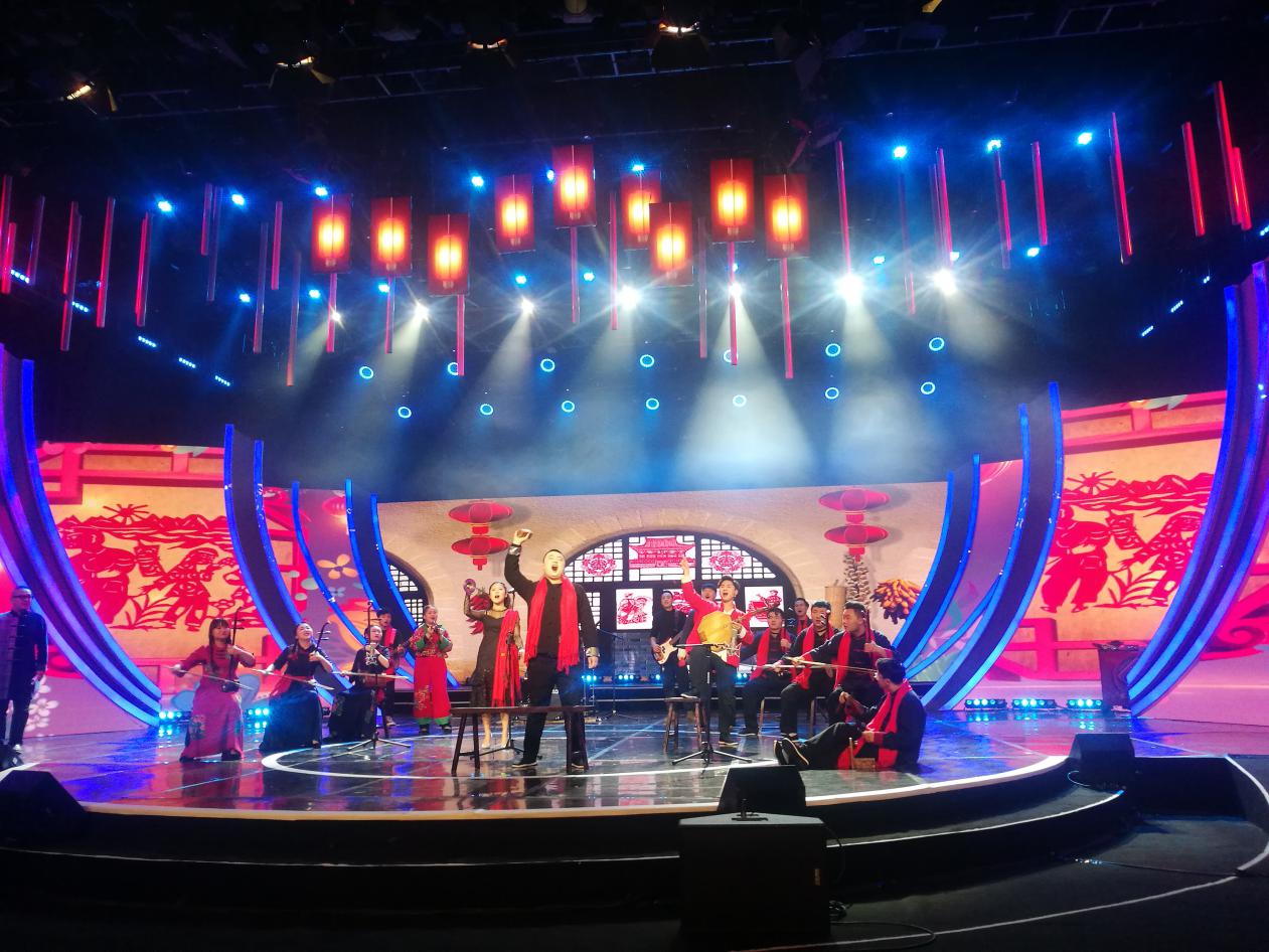 中国农民春晚华阴老腔给你一点颜色将于正月十三晚在湖北卫视播出