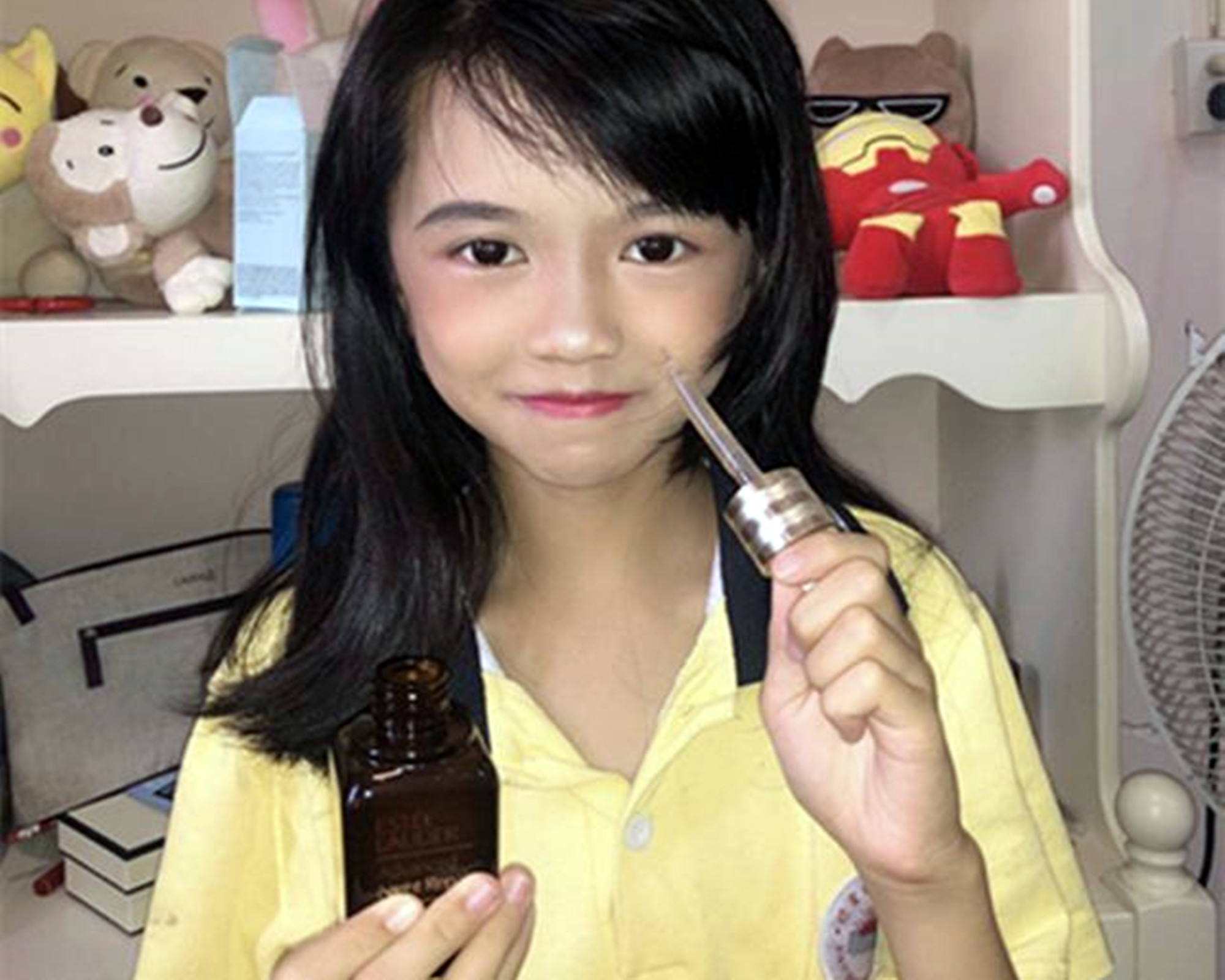 原创11岁女孩直播美白全过程网友看完后唏嘘早熟和早衰不知谁先来