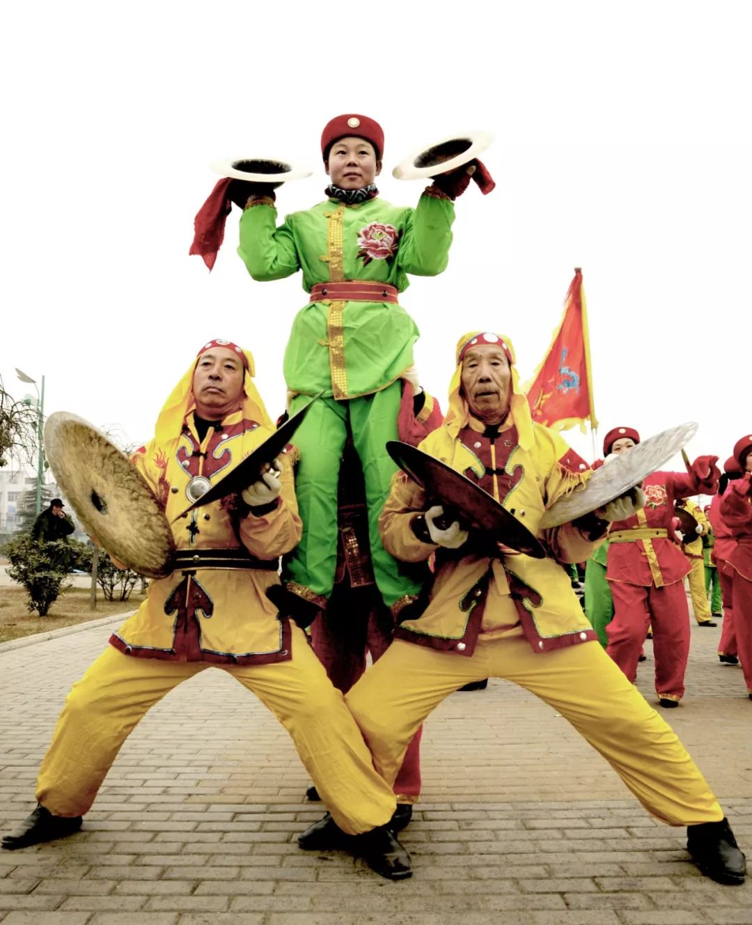 民俗纪实冯洪波摄影作品郏县大铜器舞供大家欣赏分析