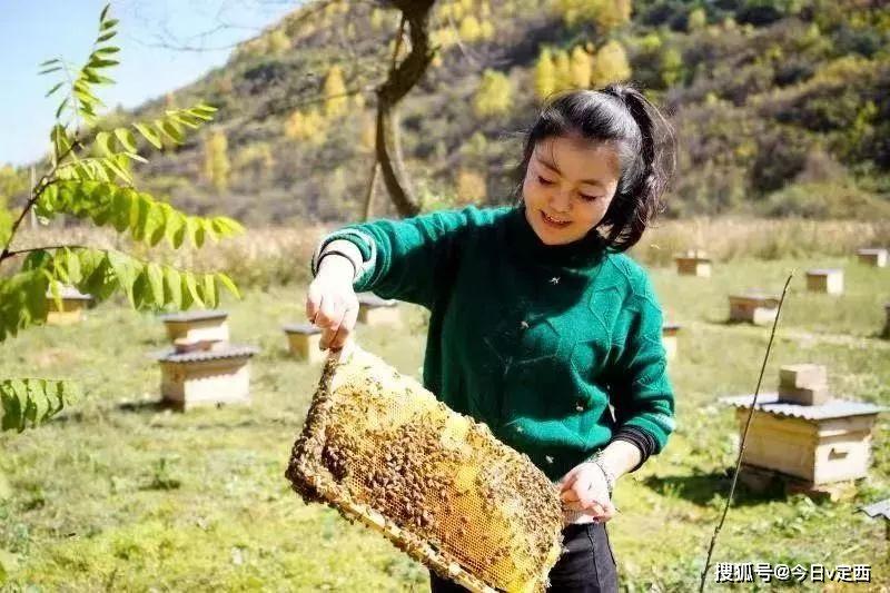 实拍定西街头最美女人