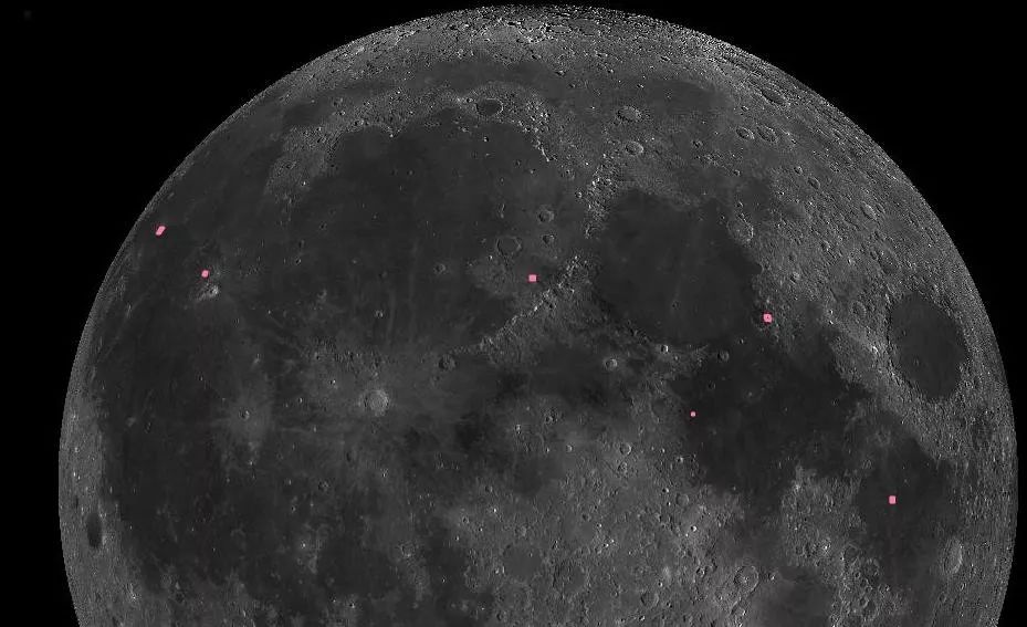 在灰色月球照片中,科学家发现不寻常地形,找到月球形成线索