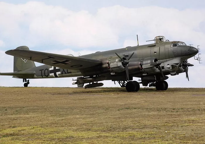 护航商船:瘟神"秃鹫"阴影下的无奈之举,自带一次性战斗机