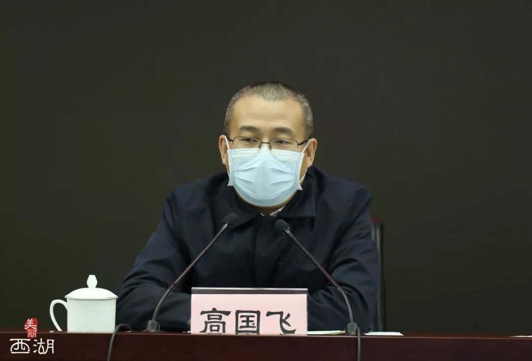 区委副书记,代区长董毓民,区委副书记叶泽,区领导汤文全,钱志清参加.