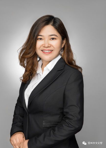 吴吟发清越声声寄楚江常州吟诵声援疫情阻击战四