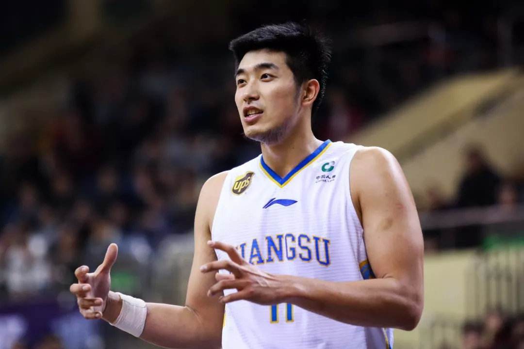 冠绝球场江苏队吴冠希cba半程集锦盖帽扣篮简直是信手拈来