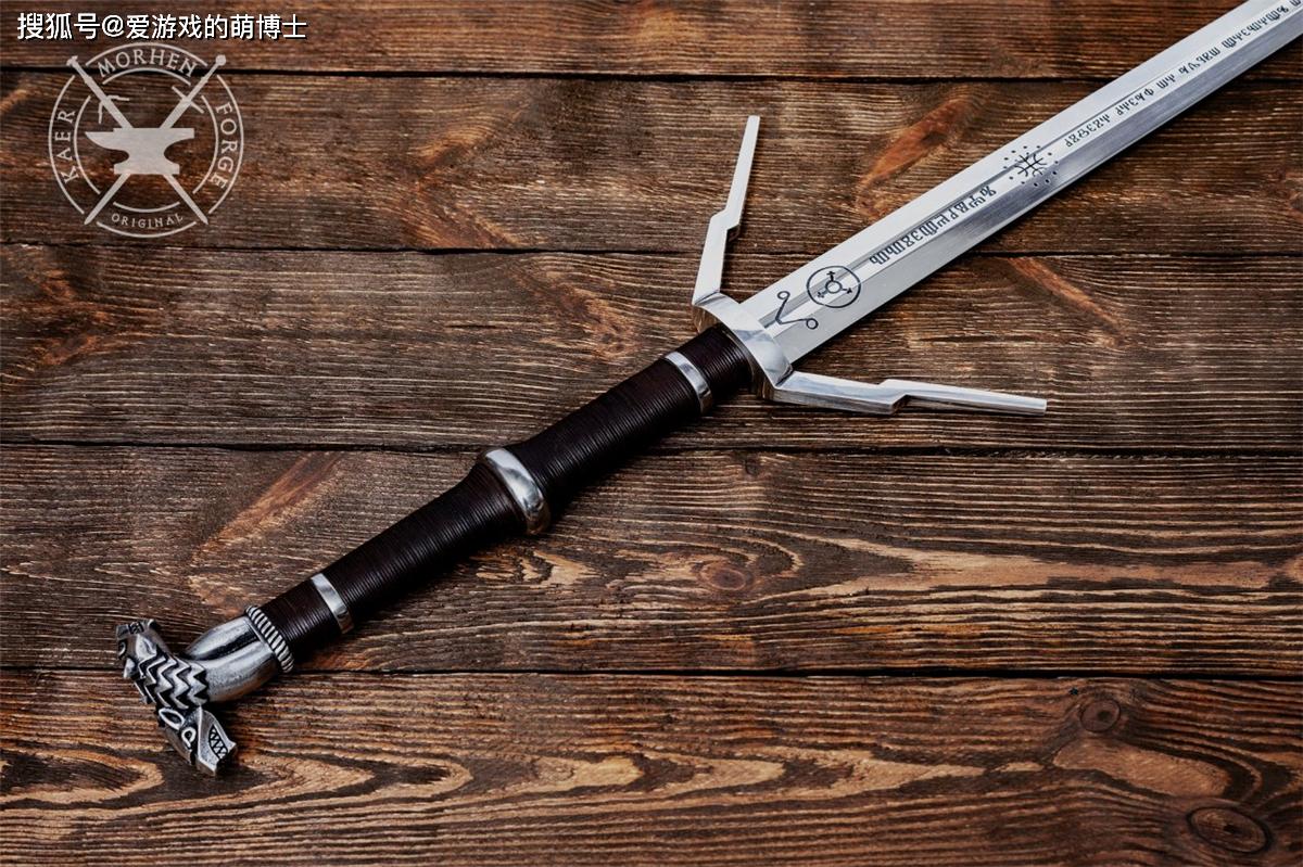 获官方认证,波兰铁匠手工打造《巫师3》银剑武器,订单接不完