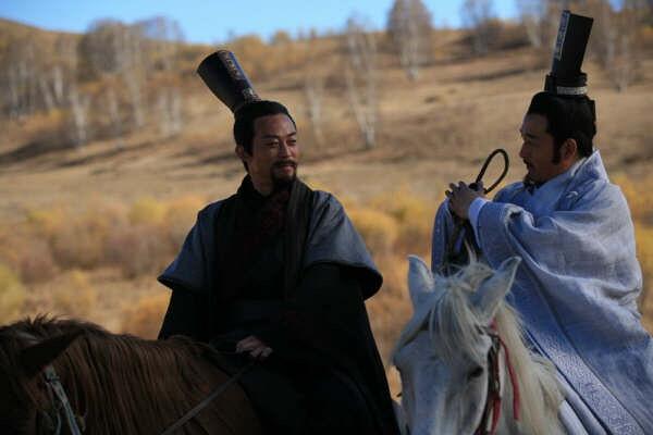 公子虔受到莫大的污辱,八年时间闭门不出,公孙贾同样是太子的老师,也