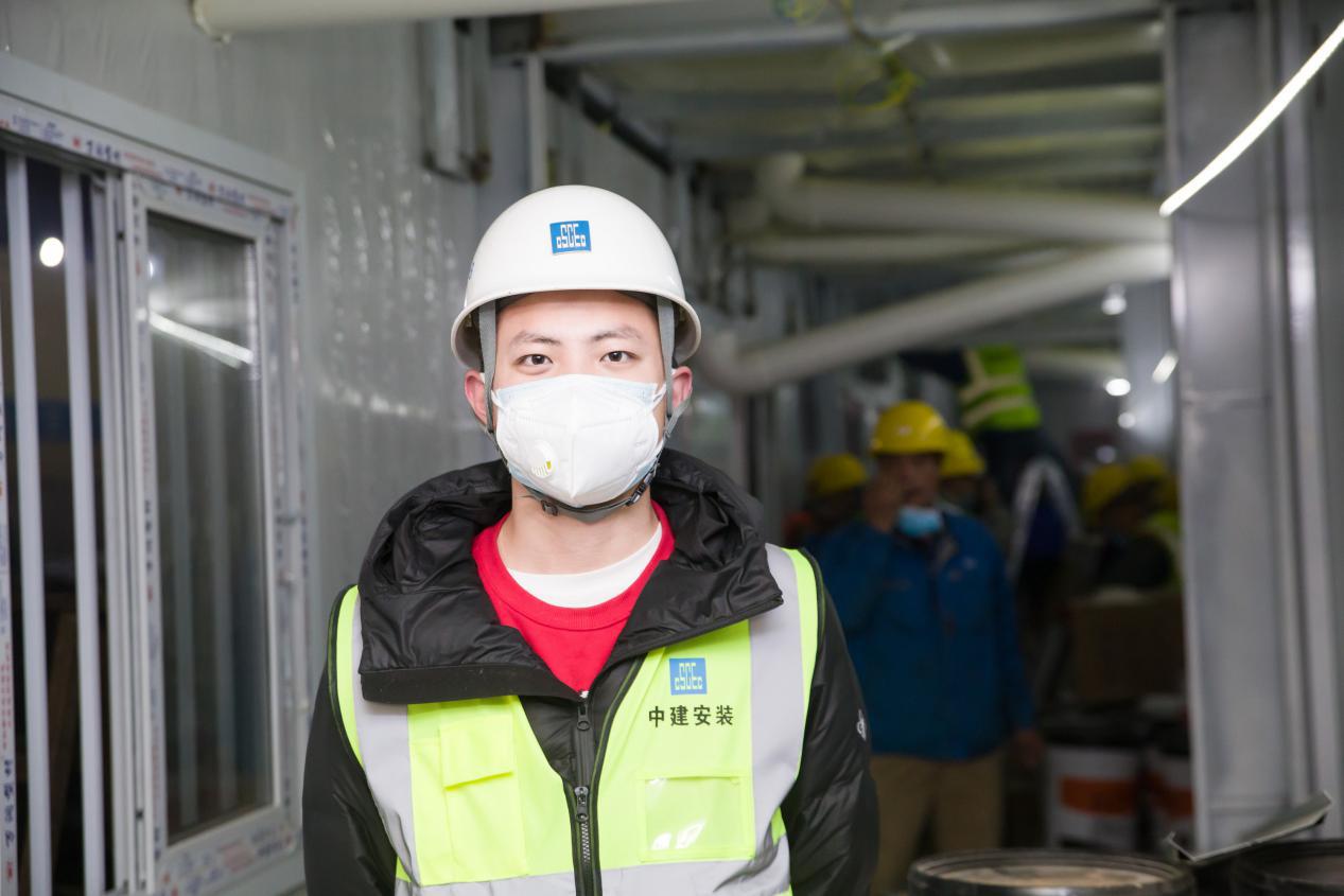 【战疫最前线】上阵父子兵,防"疫"夫妻档……雷神山医院建设者们的抗