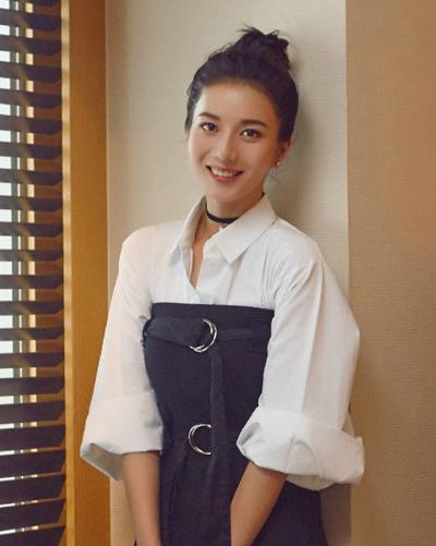 新晋小花孙雅丽,仙气性感写真,高清图片