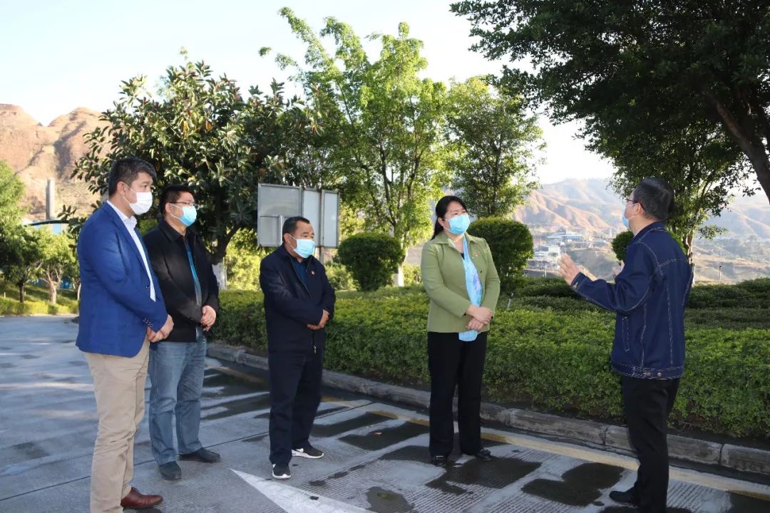 把牢疫情防控关安全有序复工复产丨市委副书记彭映梅到盐边检查督导